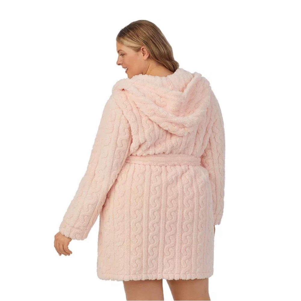 Koolaburra Intimates & Sleepwear | Koolaburra By Ugg Plush Embossed Cable